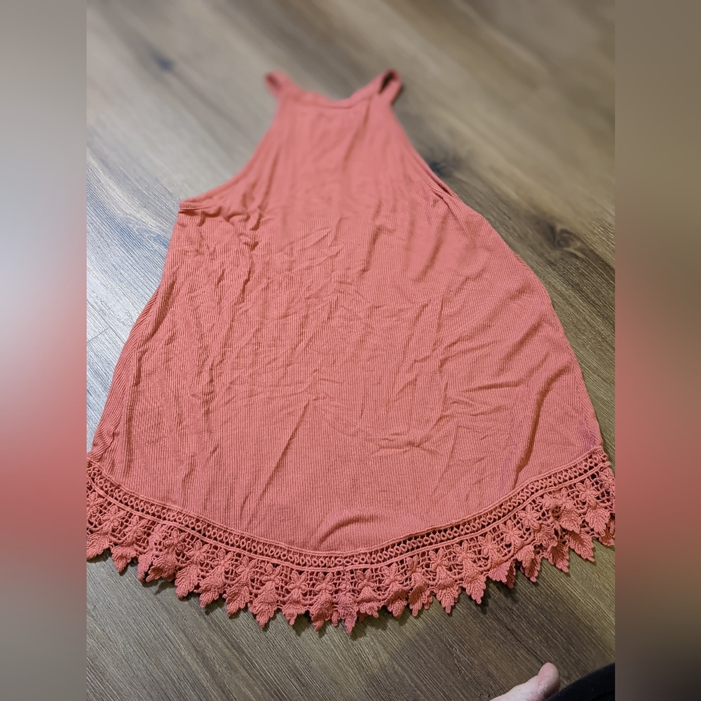 Flowy Tank - Picture 2 of 2